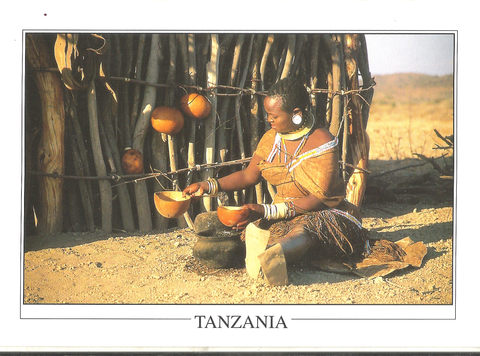 <p><strong><img src="https://cdn.shopify.com/s/files/1/1554/1467/files/new6__e0_large.gif?v=1508145363" alt="" /> Masai Woman- Postcard</strong></p>